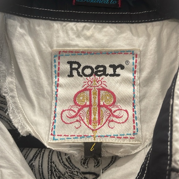 ROAR Embroidered Gray Long Sleeve Women’s Shirt - Size L - - Picture 4 of 15